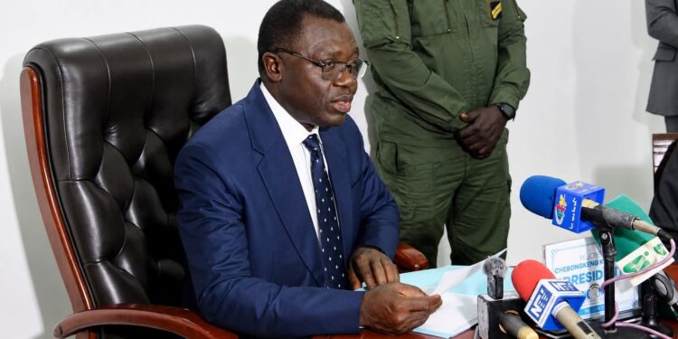 CAMEROUN | Affaire Vision 4 : le CNC défie René Emmanuel Sadi et ordonne à Canal+ de couper à nouveau le signal