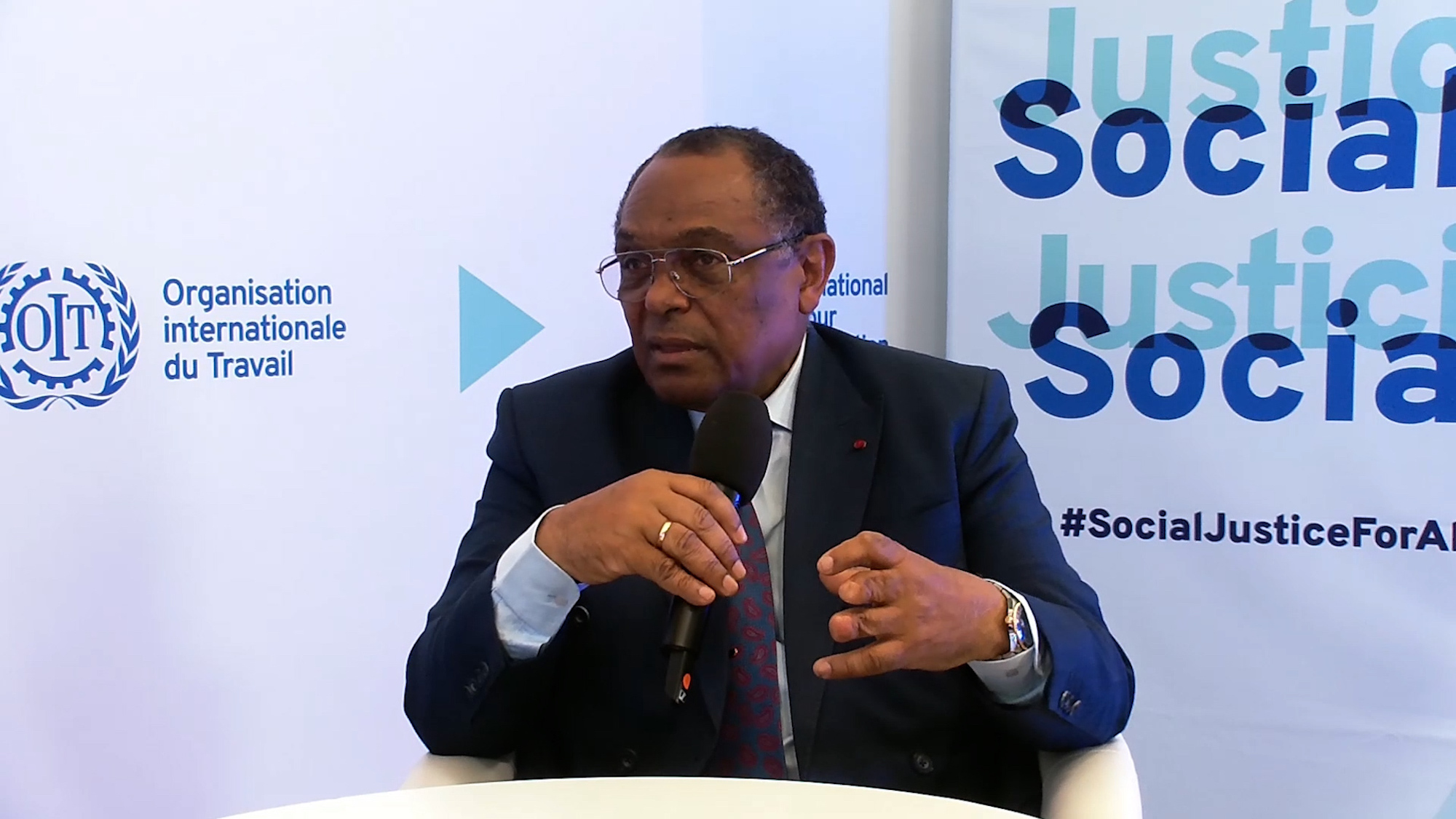 Cameroun| Grégoire Owona au gouvernail du CNOSC : L’intérim du consensus face aux chantiers de l’après-Malboum