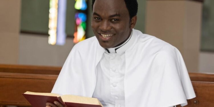 Au Cameroun, Abbé Étienne Bakaba, un prêtre catholique aux allures d’opposant politique 