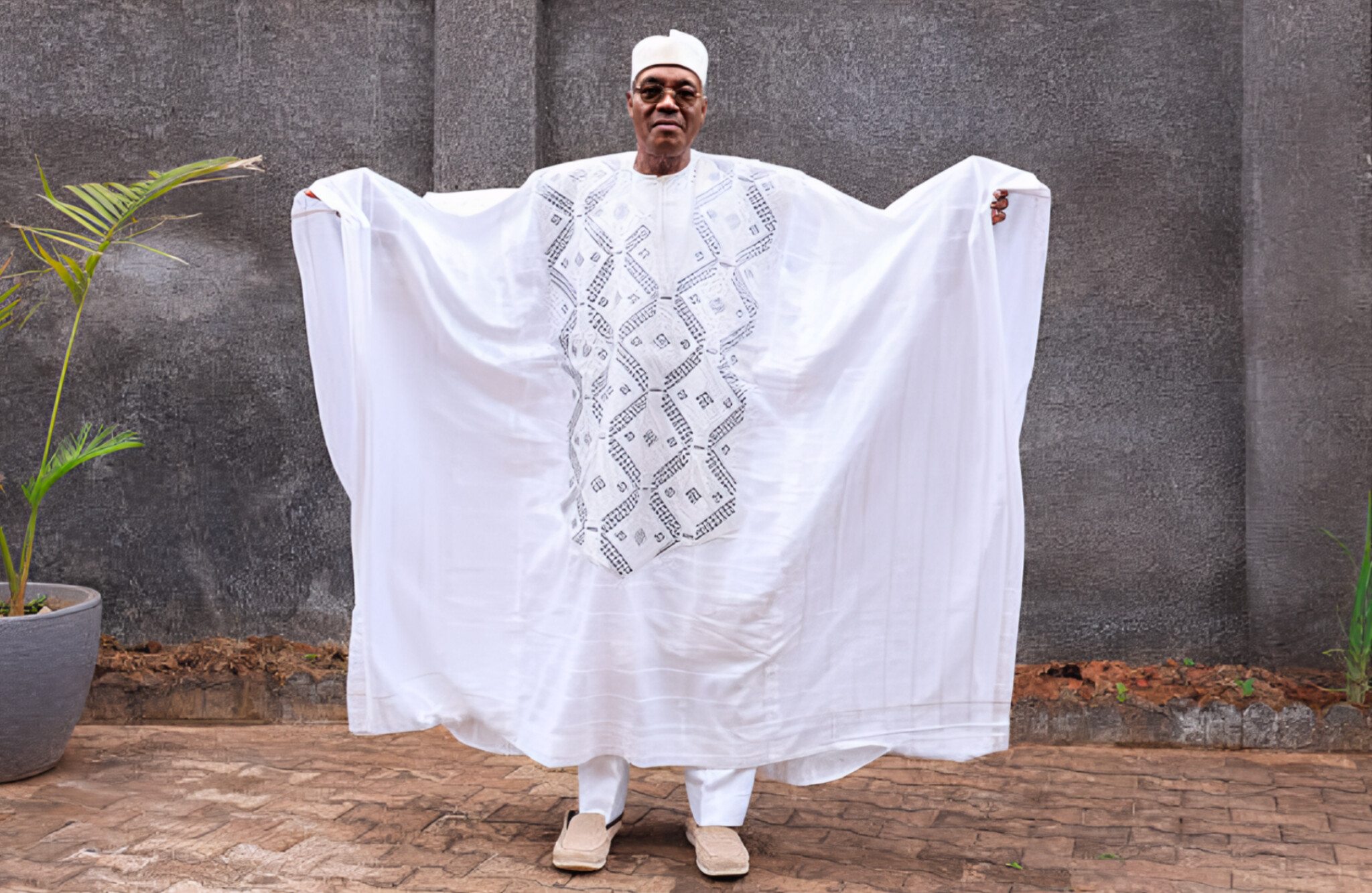 Cameroun| « Je rentrerai au pays quand le peuple sera prêt » : Issa Tchiroma Bakary, le « bon diable » qui s&rsquo;érode depuis Banjul
